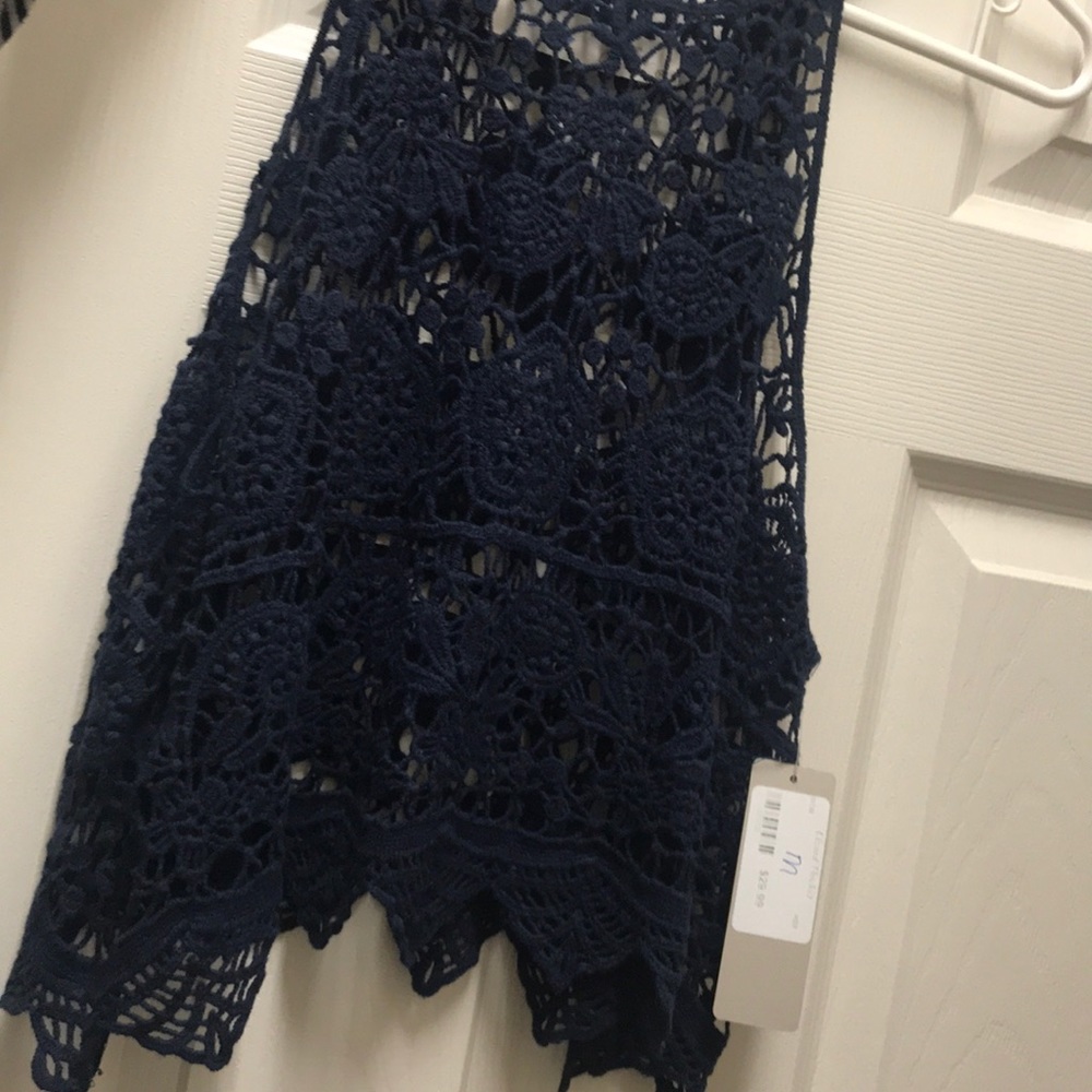 NWT Lace Crop Top